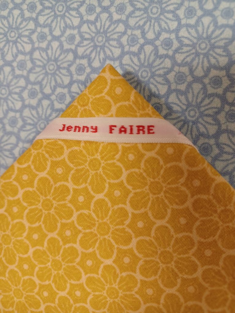 Pensez aux étiquettes tissées personnalisées pour ne plus perdre ou confondre les affaires